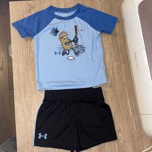 Toddler boys Under Armour short sleeve shirt and short set